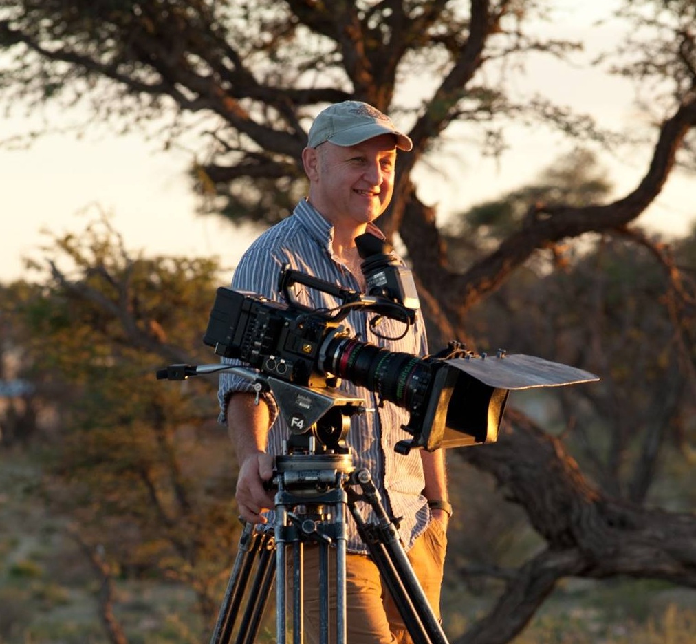 Emmy și BAFTA pentru cinematograful Gavin Thurston, invitat special la Festivalul Lynx din Brașov
Nou titlu: Gavin Thurston, laureat Emmy și BAFTA, la Festivalul Lynx din Brașov cu povești captivante despre documentare de natură și aventuri memorabile