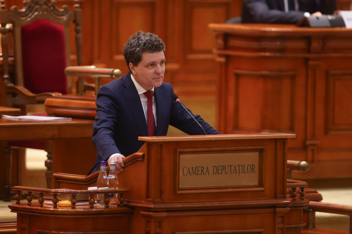  Promisiune de reformă și unitate în primul discurs la ceremonia de la Parlament