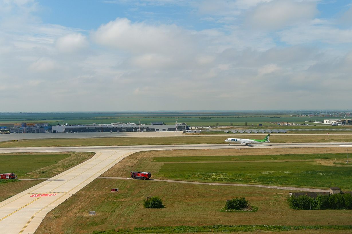 Aeroportul Oradea inaugurează terminalul modern de cargo, vizând rolul de centru logistic regional
