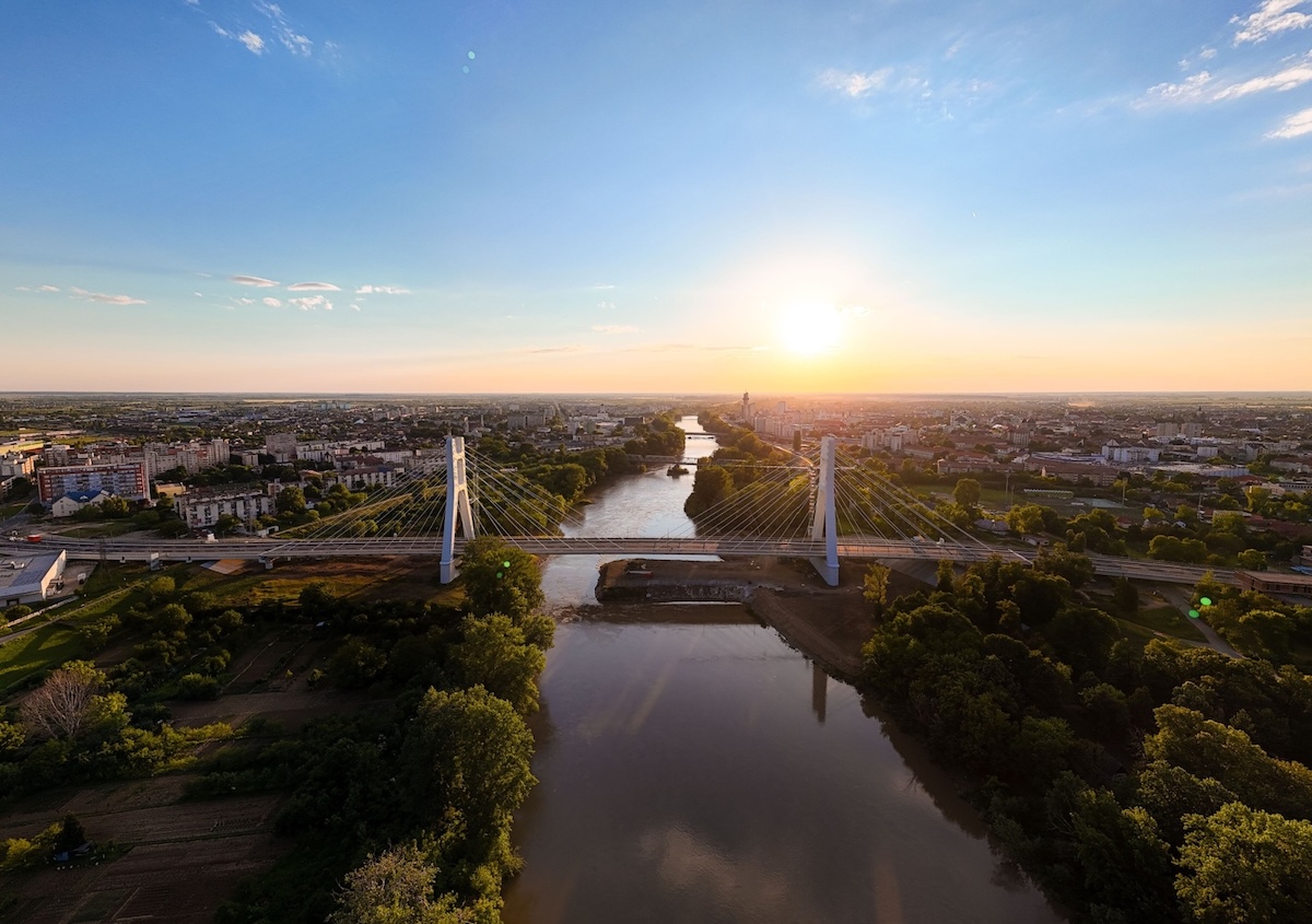 Strabag finalizează Podul Transilvania de 644 de metri, un proiect monumental de 40 milioane EUR în Satu Mare, România.