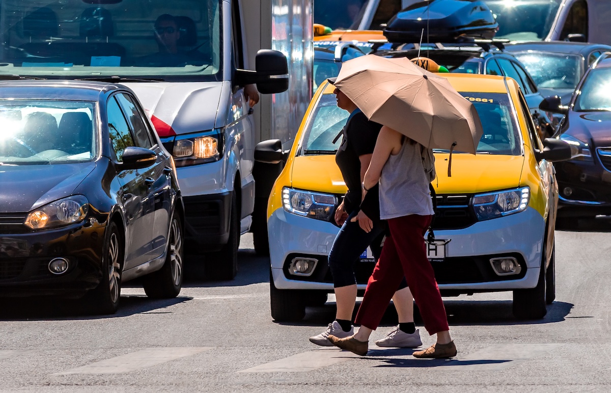 Val de Căldură Intensă în București și 12 Județe din România - Temperaturile Ajung la 40°C