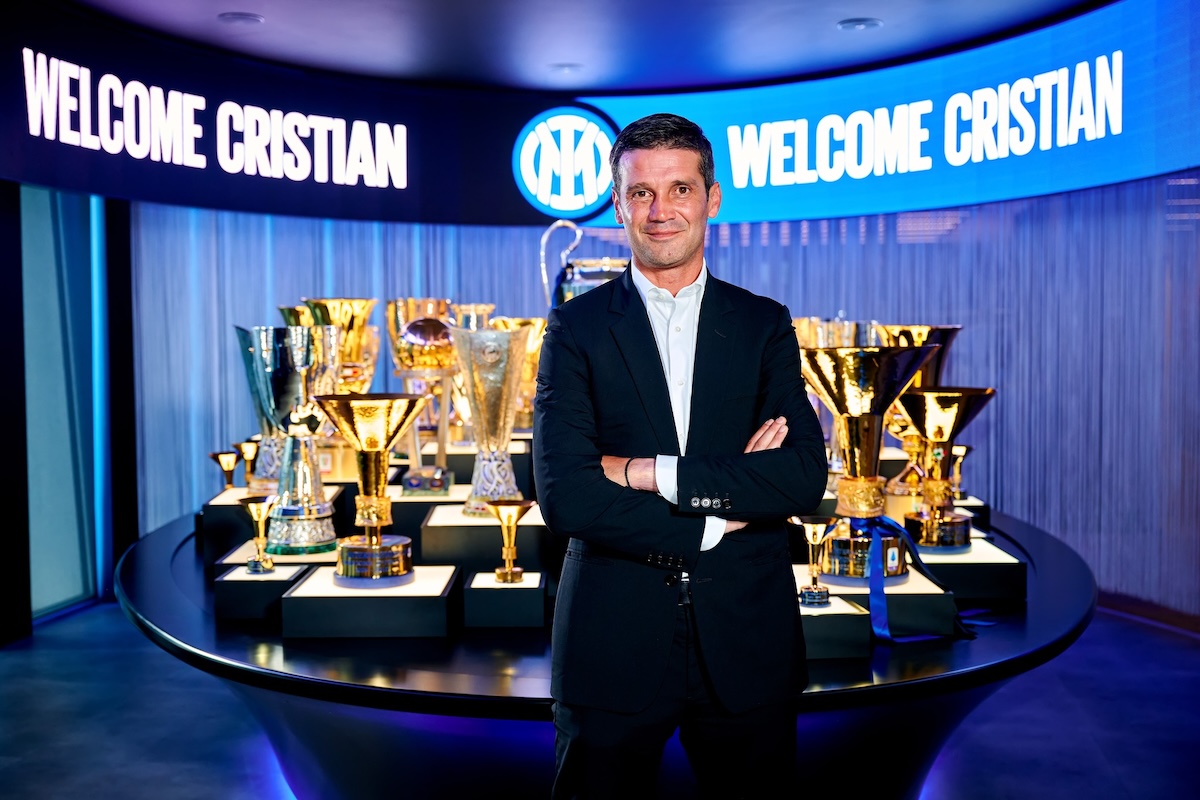  Contract semnat până în 2027, marcând un nou capitol în relația sa cu clubul italian