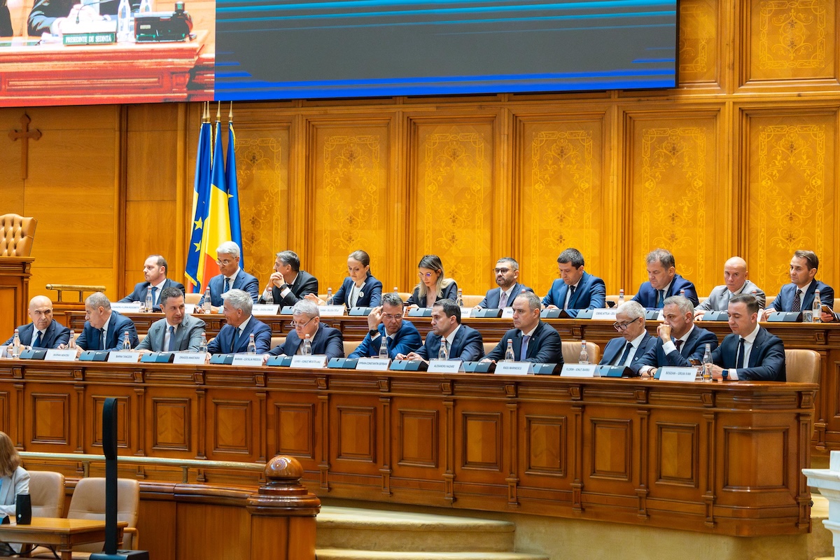Prim-ministrul Ilie Bolojan și Coaliția Pro-Vestică Încep Misiunea de Redresare Financiară