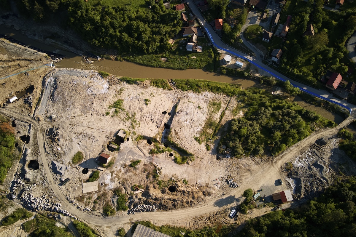 UDMR lansează platforma Ajutapraidul.ro pentru a ajuta comunitatea din Praid afectată de inundații devastatoare și închiderea minei de sare