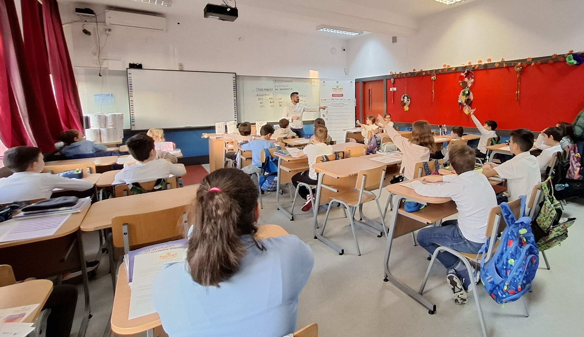 Peste 600.000 de elevi, profesori și părinți promovează alimentația sănătoasă prin programul educațional al Asociației Sărbătoarea Gustului și Fundația Auchan