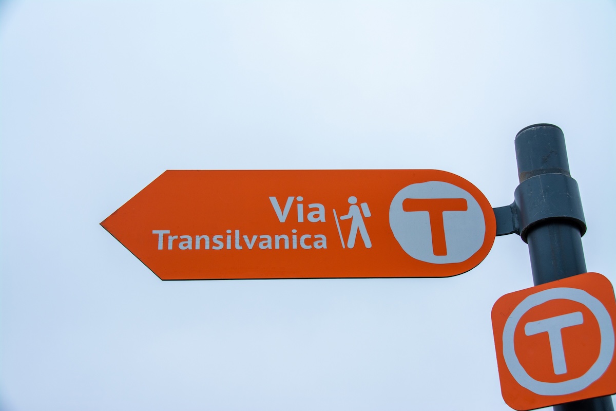 Noua secțiune a traseului Via Transilvanica leagă 18 localități din județul Brașov pe o distanță de peste 170 km
