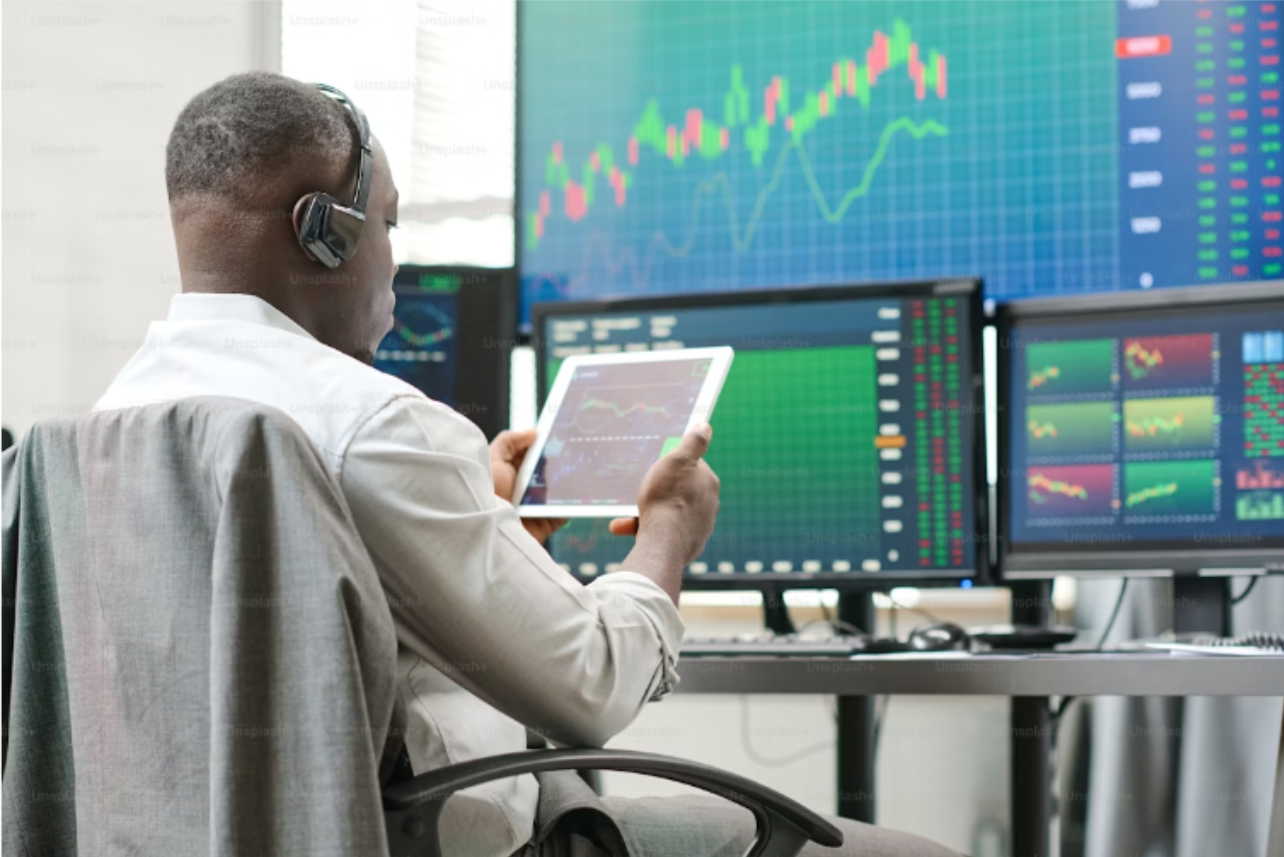 Ghid Complet despre Brokerii în Tranzacționarea Crypto: Funcționare, Tipuri și Avantaje pentru Investitori
