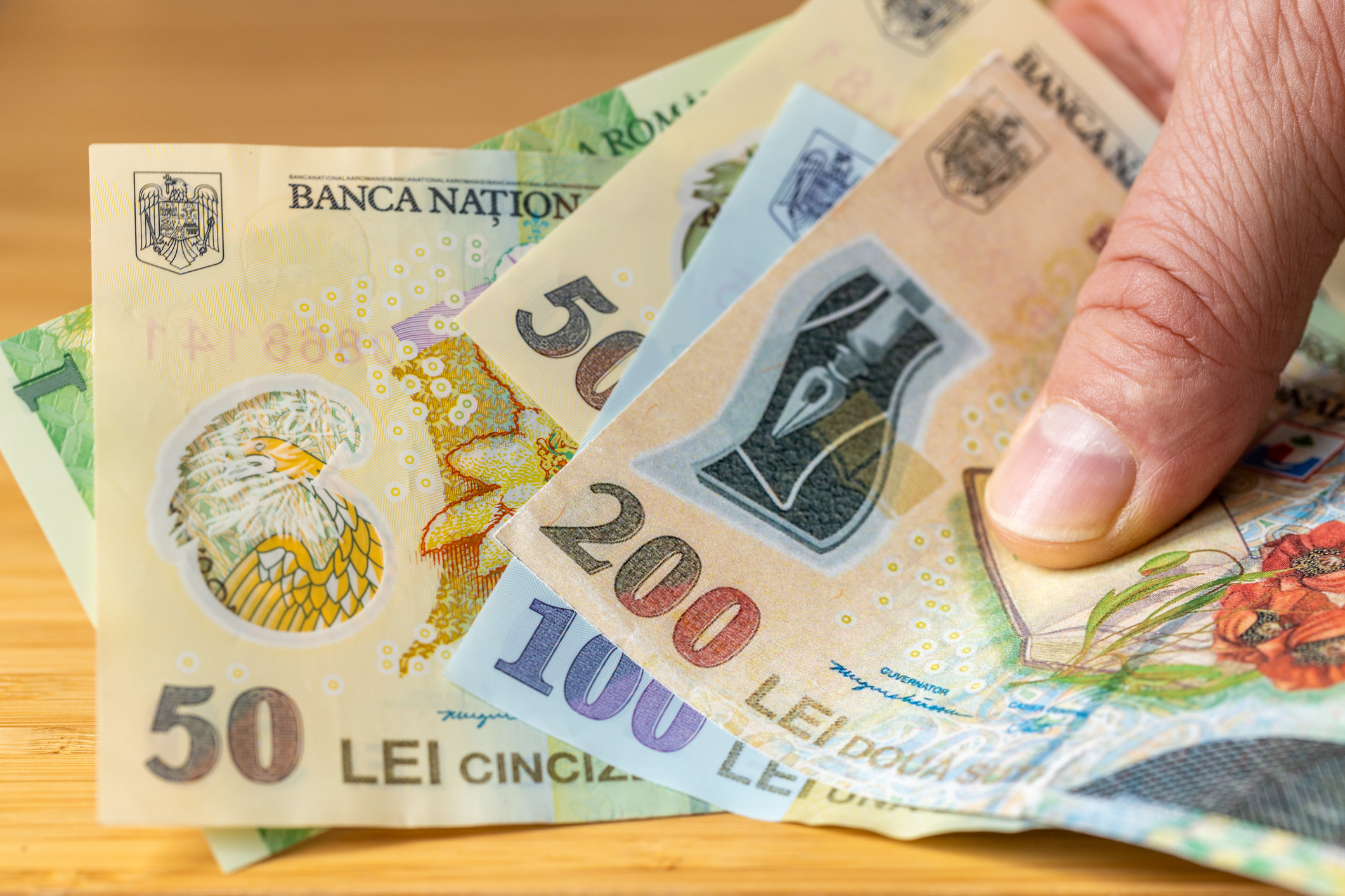 Aproximativ 40% dintre angajații români sunt nemulțumiți de salariu și resimt presiune financiară - raport eJobs, iulie 2025