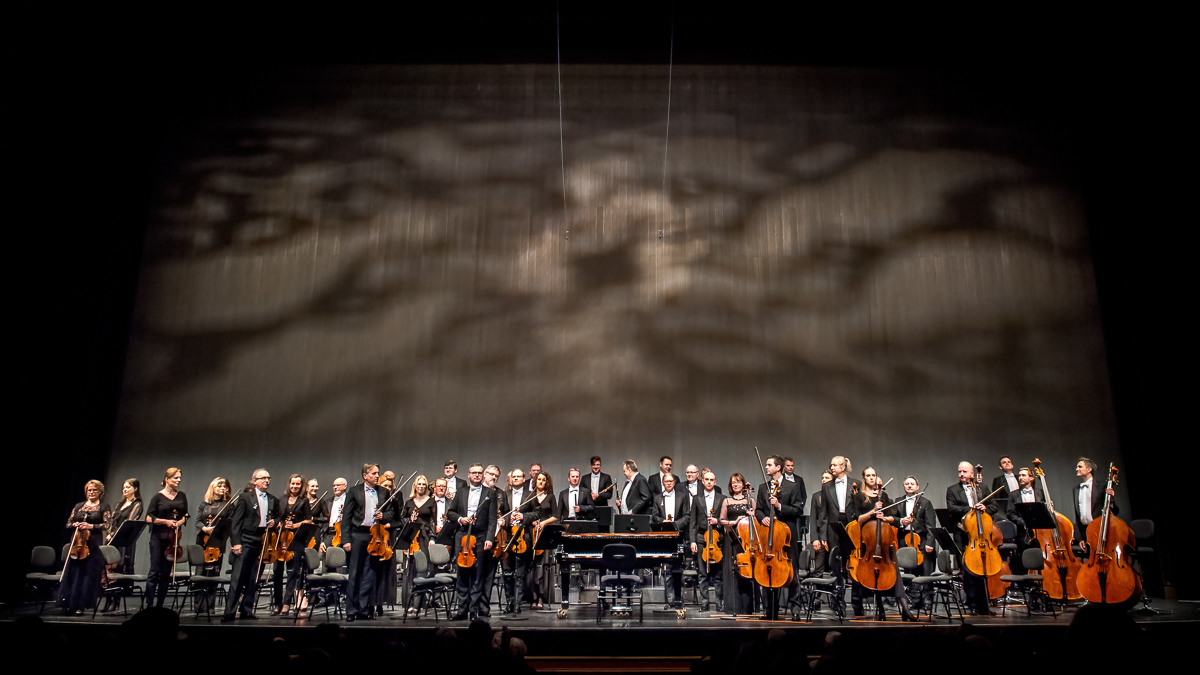 Festivalul Enescu aduce la Sibiu artiști premiați Grammy și orchestre de renume mondial, celebrând 70 de ani de la moartea compozitorului.