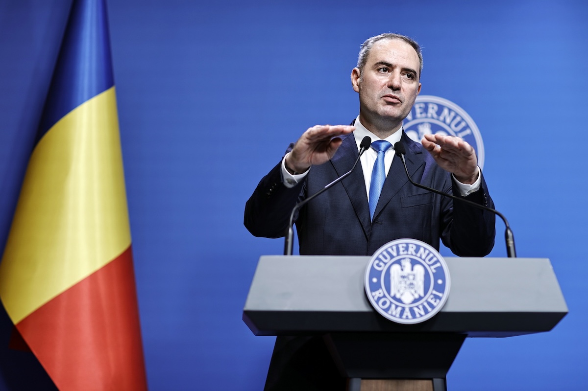 România amână discuțiile bugetului 2026 până în noiembrie, în căutarea stabilității financiare fără ajustări semnificative în planul de anul viitor