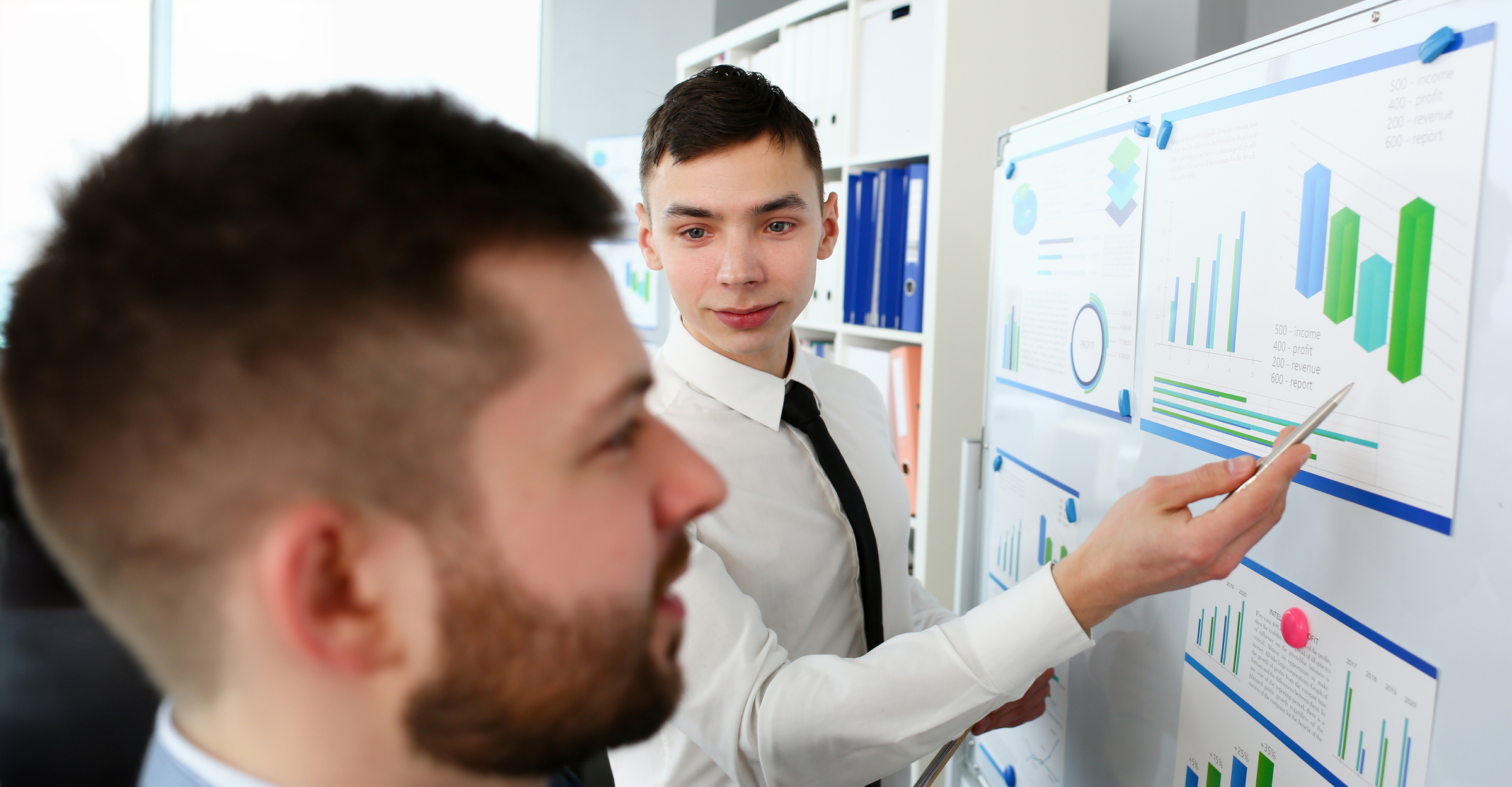 Romunski zaposleni se pripravljeni prekvalificirati, medtem ko se na Nizozemskem podjetja potegujejo za najboljše delodajalce