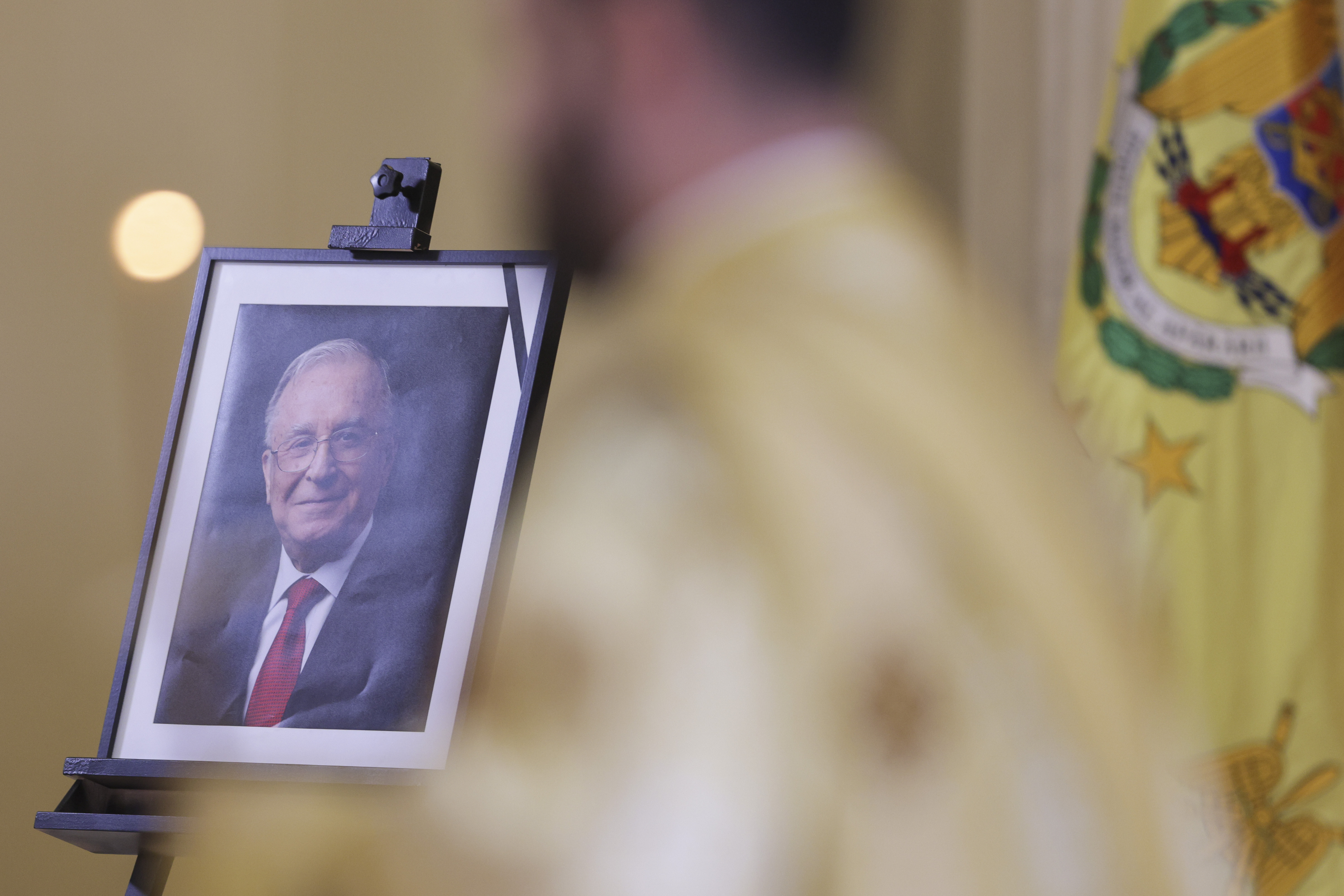 Umrl Ion Iliescu, prvi demokratično izvoljeni predsednik Romunije