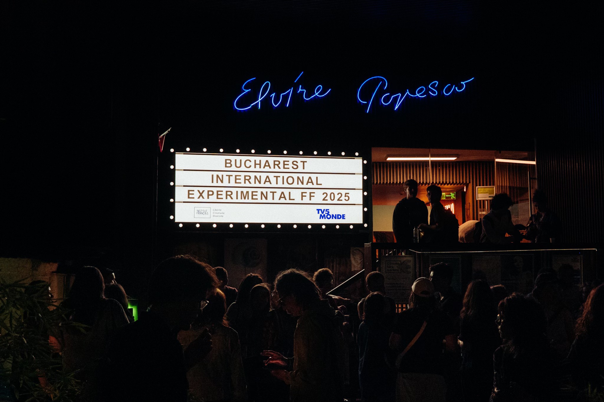 Recenzia Filmului Românesc – Îndrăzneț și Altruist: BIEFF 2025 Și Magia Cinematografiei Experimentale la București