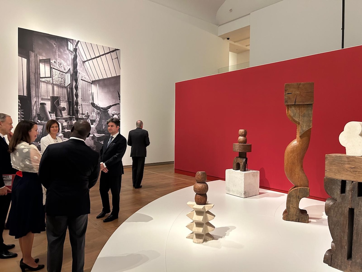 Muzeul H’ART din Amsterdam inaugurează o expoziție importantă dedicată sculptorului român Constantin Brâncuși, susținută de ICR și Centre Pompidou Paris.