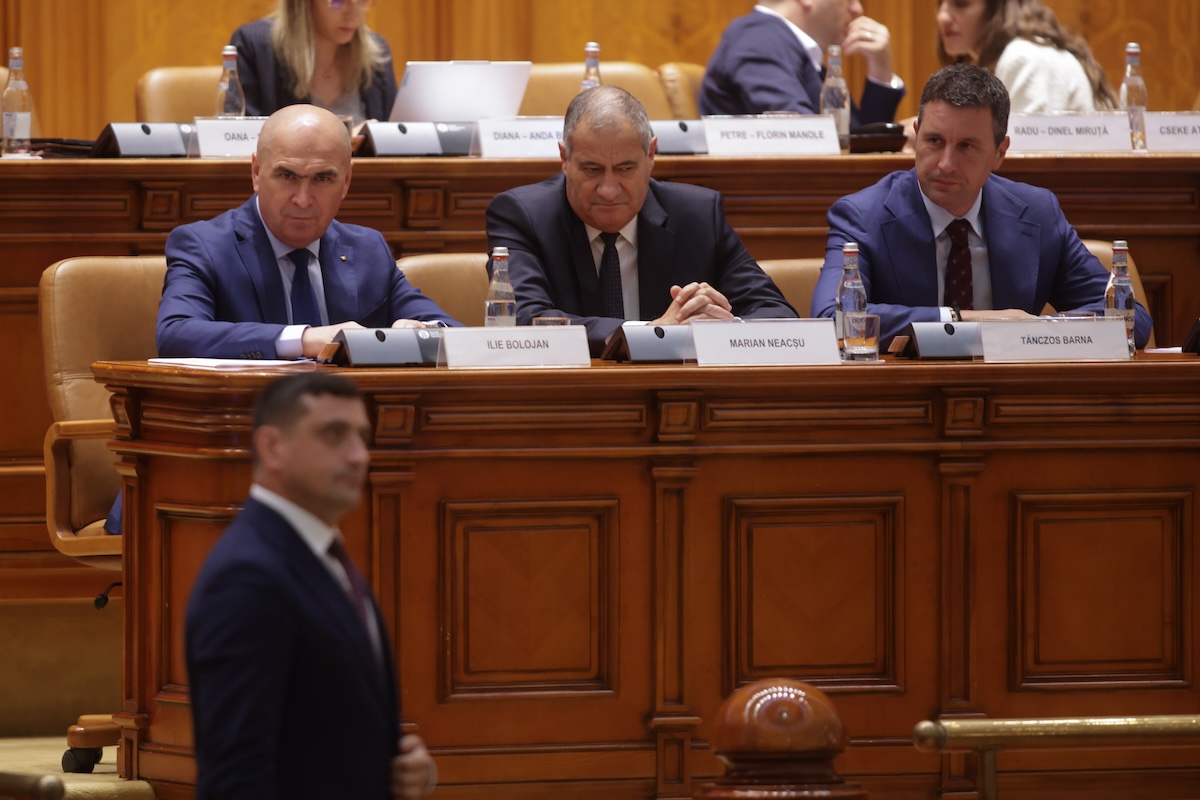 provocările CCR și reducerile bugetare urmează să testeze puterea lui Bolojan