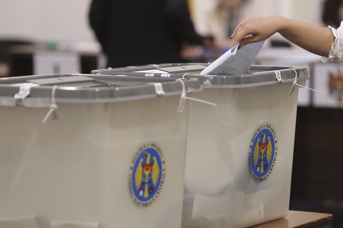 PAS, Partidul pro-UE al Moldovei, Menține Majoritatea Parlamentară după Alegerile Tensionate din 28 Septembrie