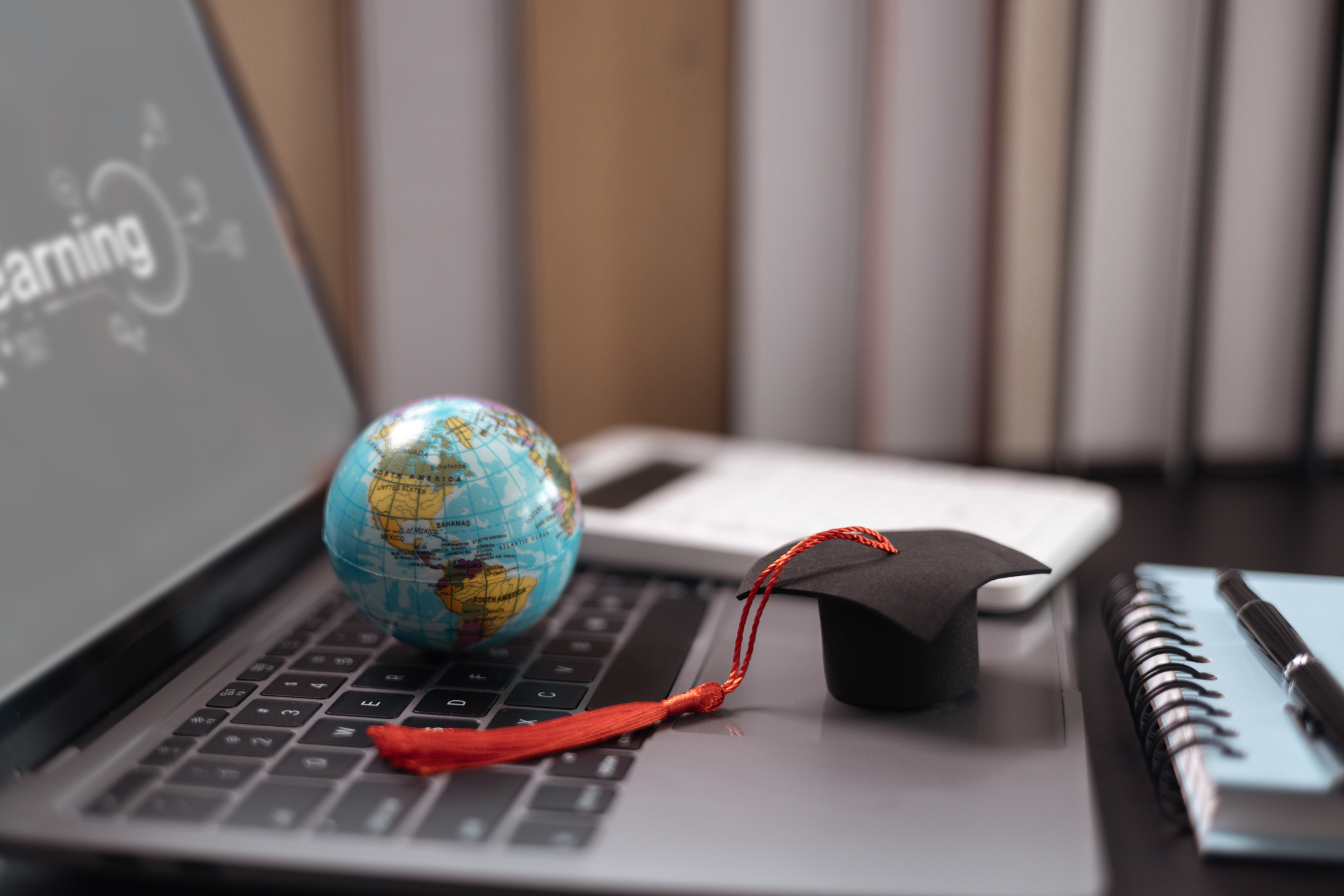 60% din studenții români aleg universități europene pentru studii în 2025, relevă Upgrade Education. Descoperă care sunt preferințele lor!