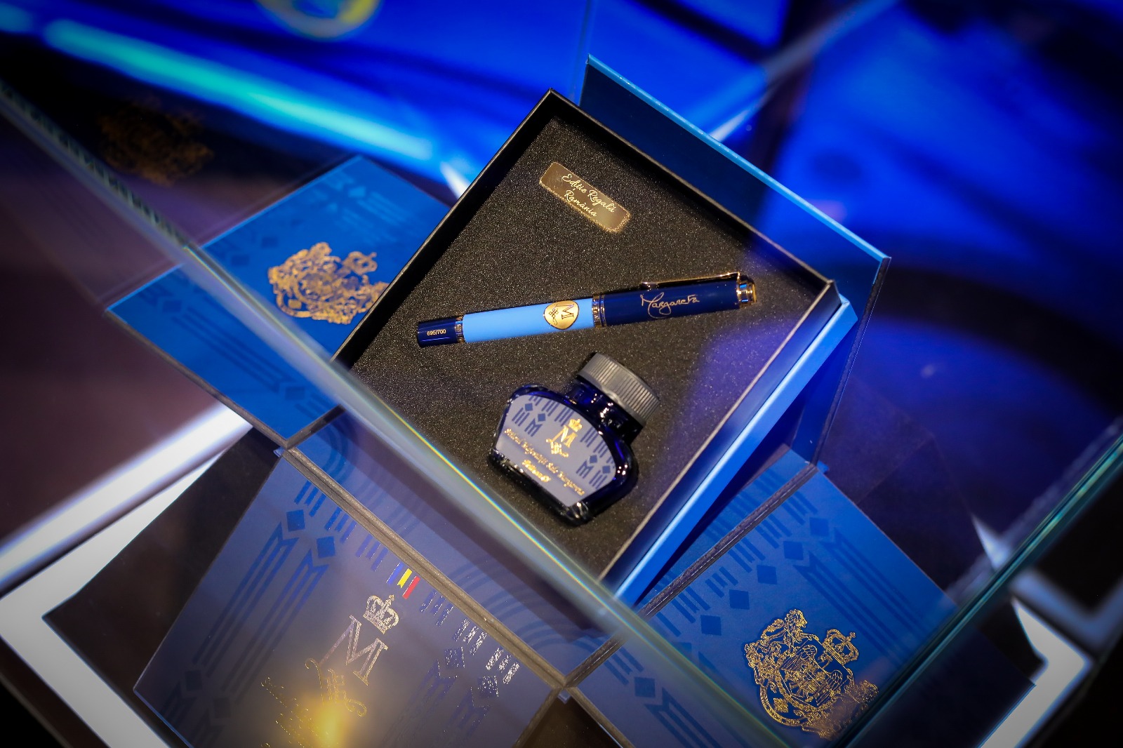 Pelikan lansează ediție limitată de stilou dedicată Custodelui Coroanei Române.