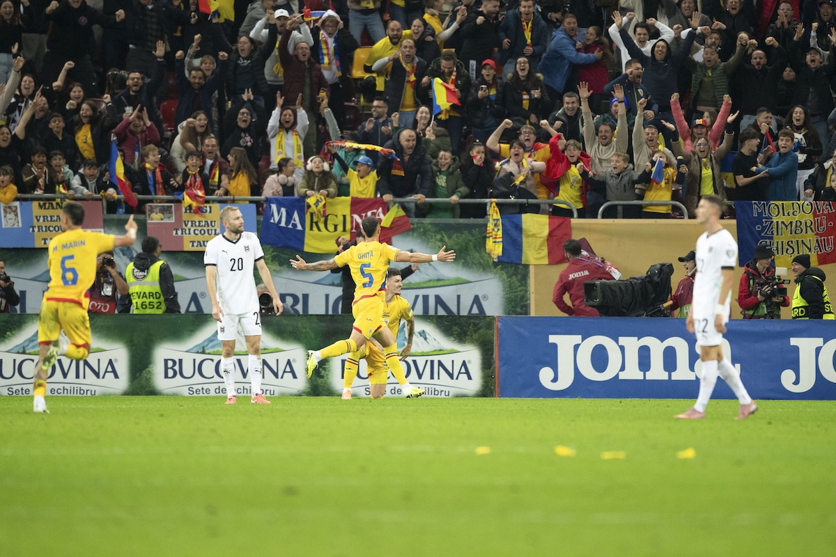 Gol târziu aduce României victoria cu 1-0 împotriva Austriei în calificările pentru Cupa Mondială.