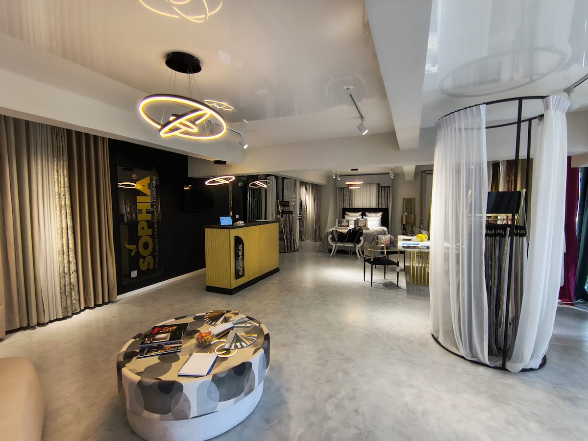 Brandul de decorațiuni interioare Sophia își extinde rețeaua de francize cu un nou showroom de 50.000 EUR în Timișoara.