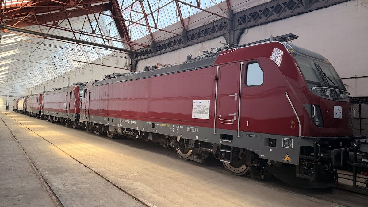 Romania receives first five Alstom Traxx electric locomotives for passenger services