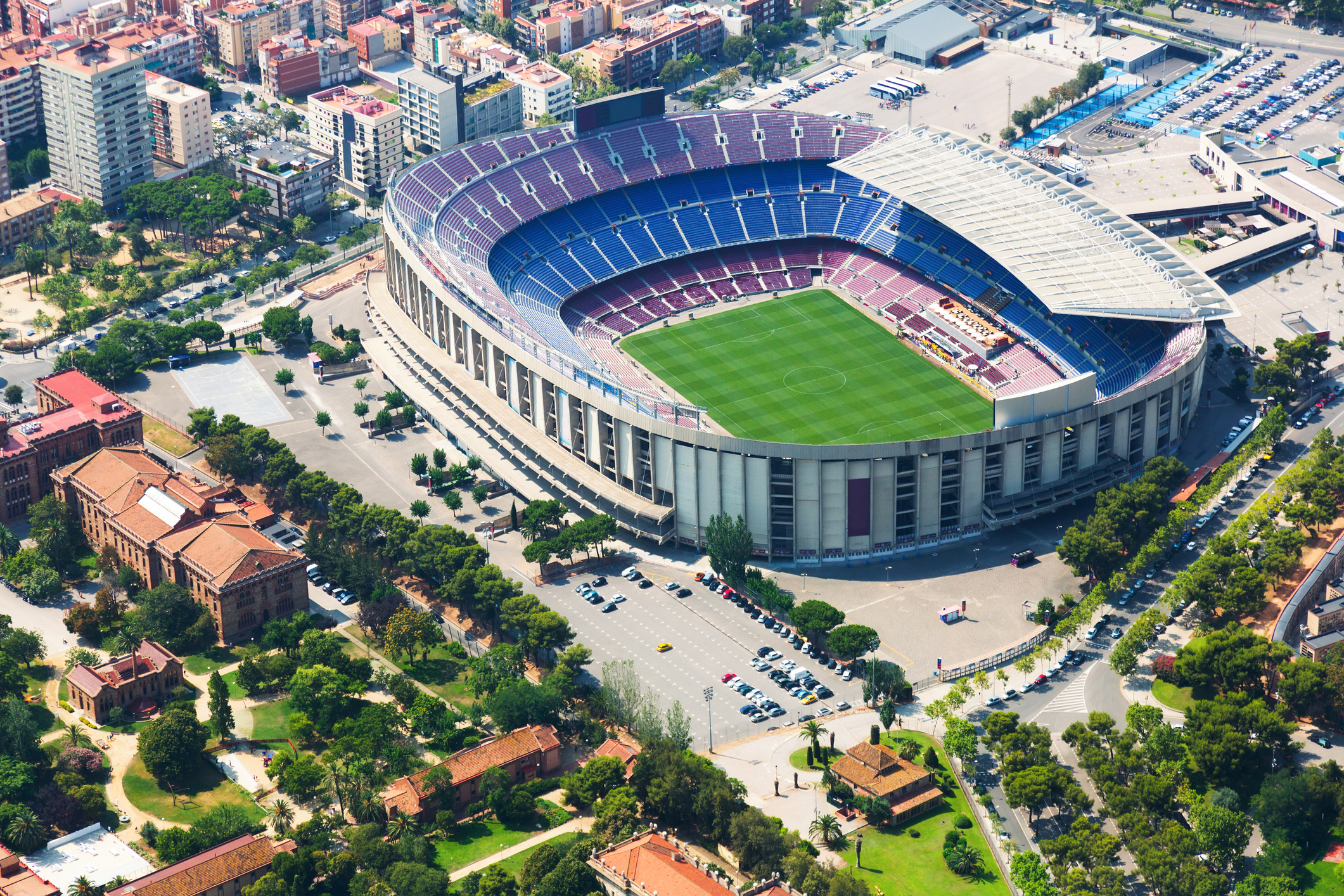 Romanian worker dies after being struck by beam at Barcelona's Camp Nou stadium