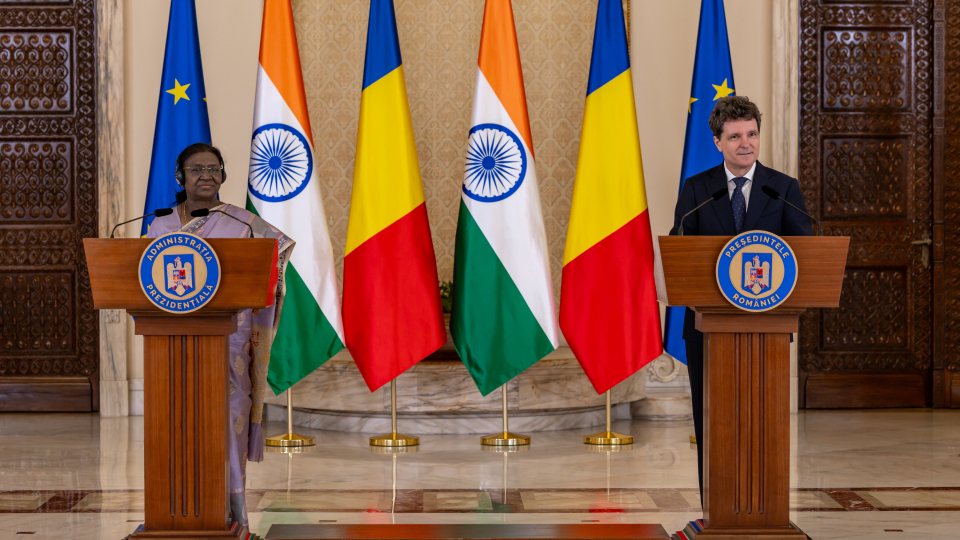 Romanian president receives Indian counterpart in historic visit