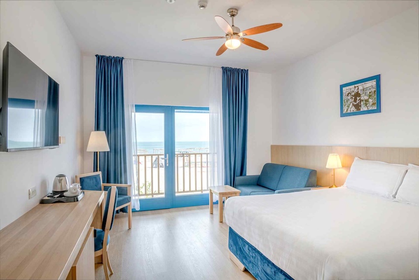 Gura Portitei Resort room