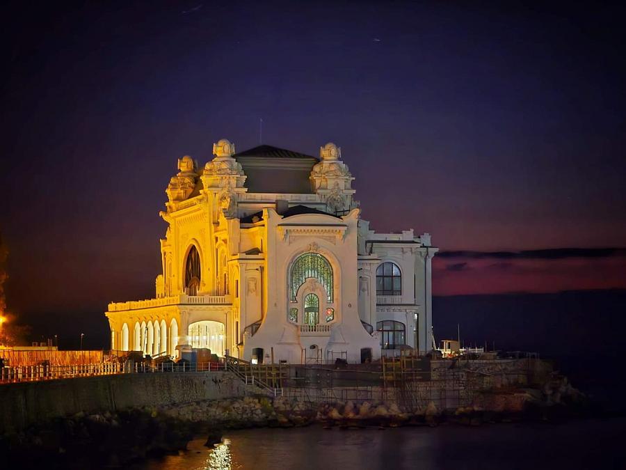 https://cdn.romania-insider.com/sites/default/files/styles/amp_1200x675_16_9/public/2025-01/constanta_casino_casinoul_comunal_on_facebook.jpg