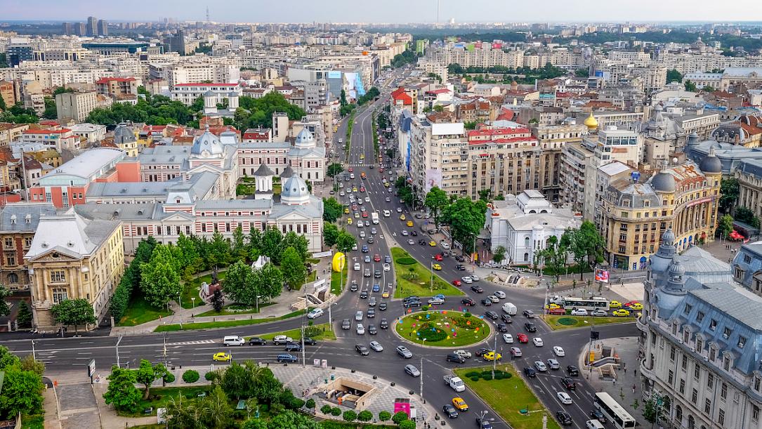 Moldovenii Sunt Pe Locul Doi Dup Num Rul Firmelor Noi Nfiin Ate N   Bucharest Universitatii Square   Shutterstock 