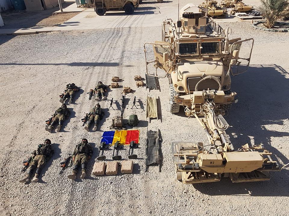Soldații români și respondenții de urgență se alătură virale „Tetris Challenge”.