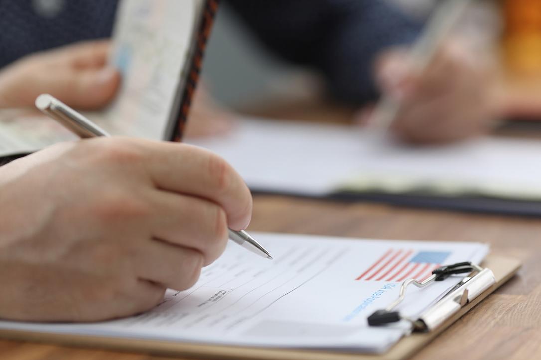 Romania aims to reduce US visa rejection rate from 10 to 3 in “two to