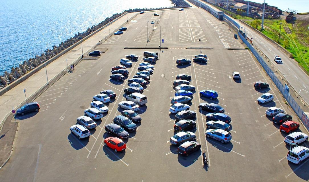 Primaria anunta parcare gratuita pe timp de noapte in Constanta si Mamaia
