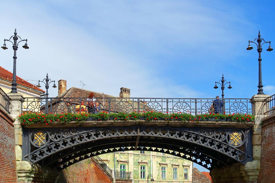 The Bridge of Lies and Casa Artelor in Sibiu Hermannstadt, Transylvania,  Romania Stock Photo - Image of cityscape, bridge: 183384176