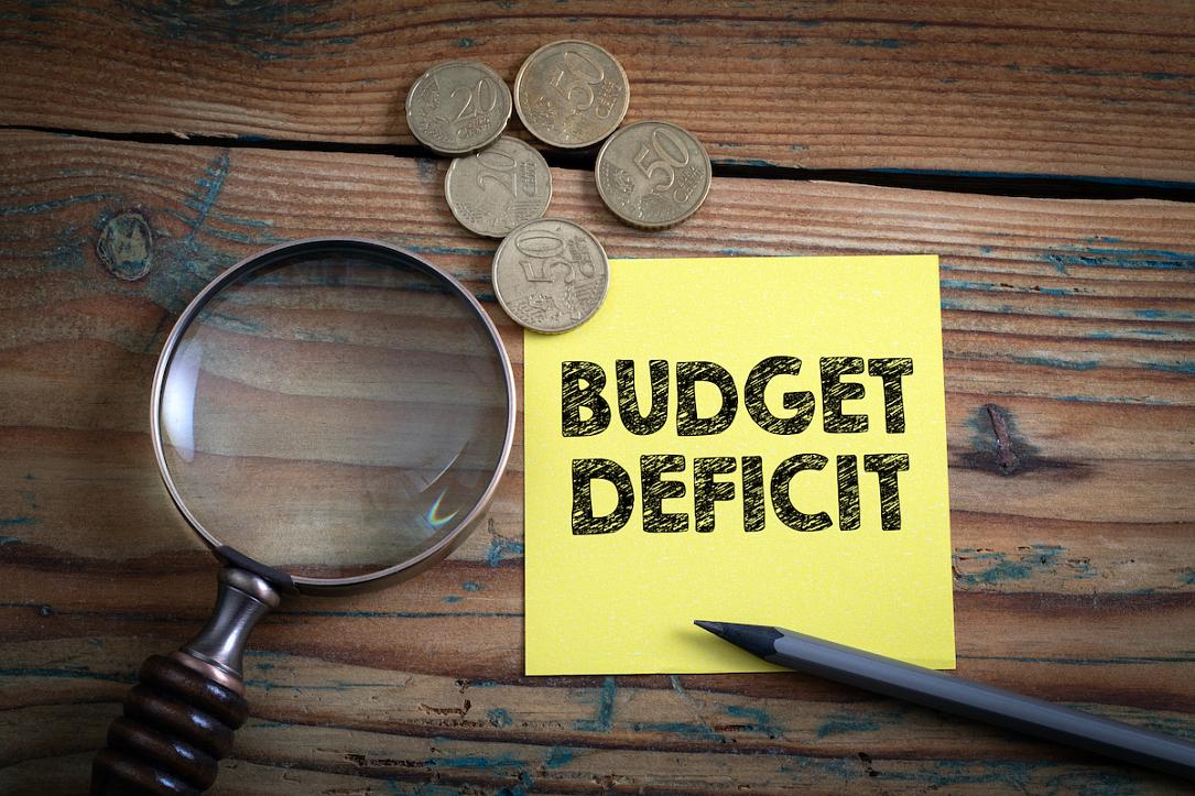Consiliul de Finanțe al României vede deficitul bugetar pentru acest an la peste 7% din PIB