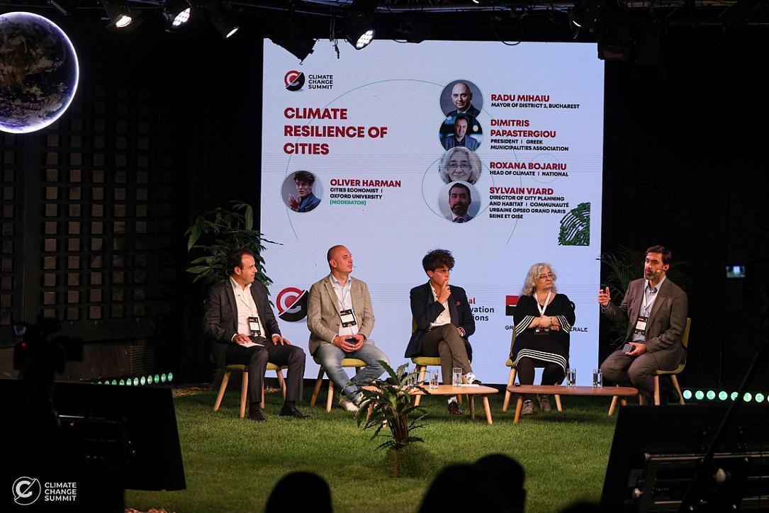 Politicians, businessmen and activists debate environment at Bucharest