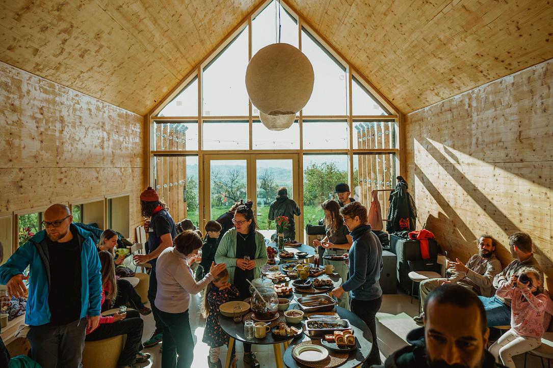 Fondul Mondial pentru Natură deschide un hub eco rural în Carpați din România Fondul Mondial pentru Natură deschide un hub eco rural în Carpați din România