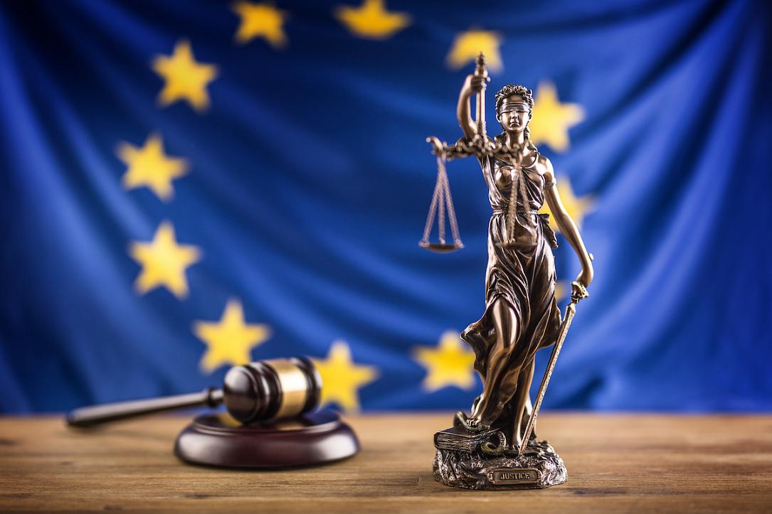Comisia Europeană recomandă ridicarea codului penal de urgență aferent României Comisia Europeană recomandă ridicarea codului penal de urgență aferent României