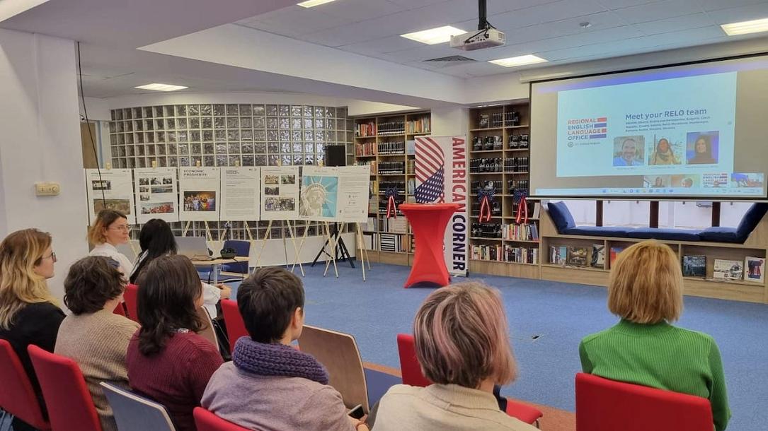 Al zecelea American Corner s-a deschis în România la Librăria Astra din Sibiu