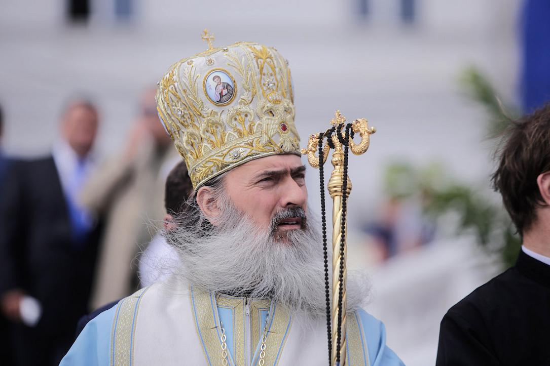 Procurorii români l-au anchetat pe arhiepiscop pentru corupție