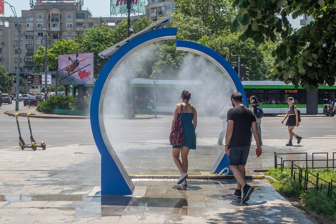 Cooling points and water fountains available across Bucharest amid ongoing heatwave
