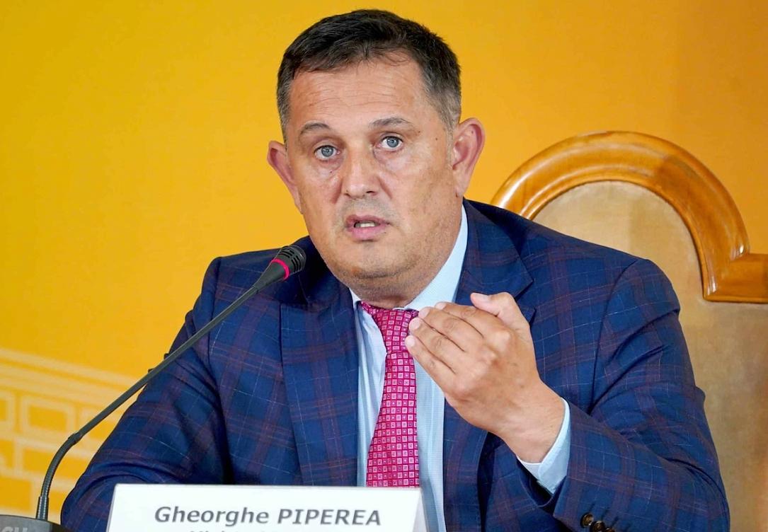 Romanian far-right MEP submits no-confidence motion against European Commission