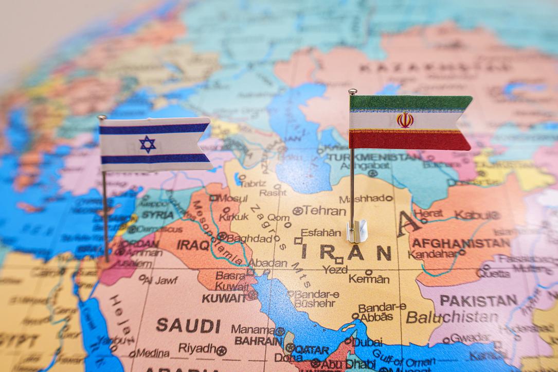 Romanian tourists leave Israel as conflict with Iran continues