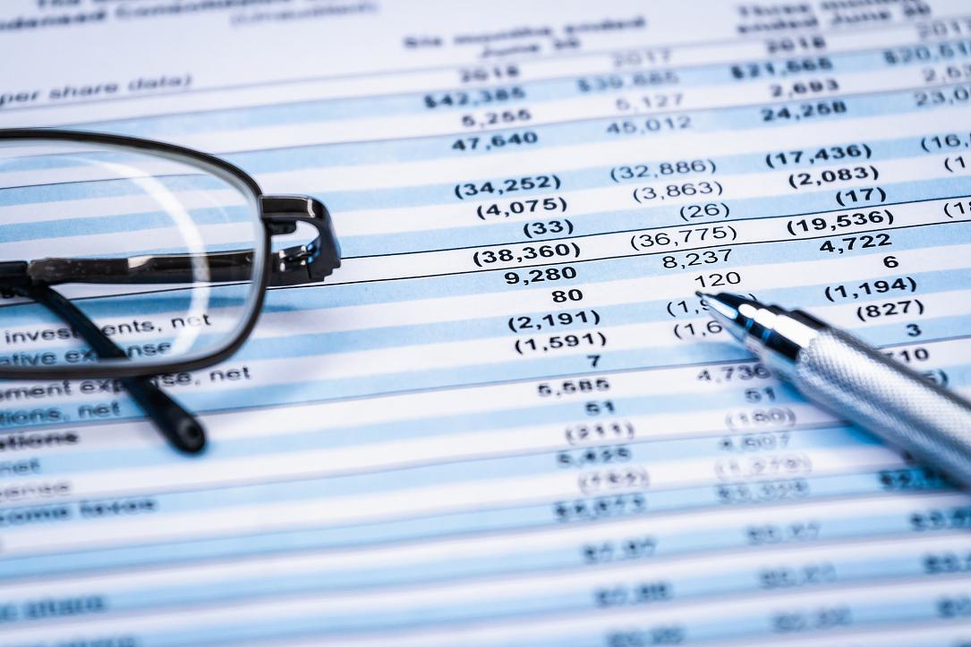 Tech companies and cryptocurrencies among most favored assets for Romanian investors, report shows