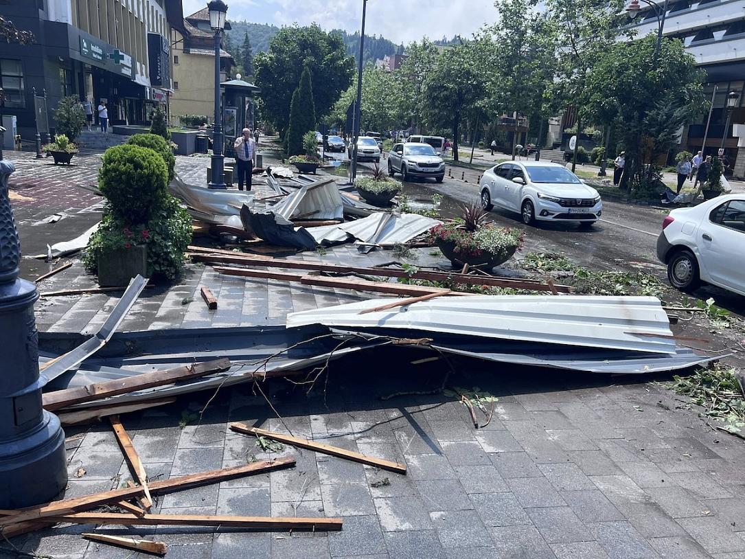 Powerful storm hits Sinaia mountain town in Romania, causing injuries and widespread damage
