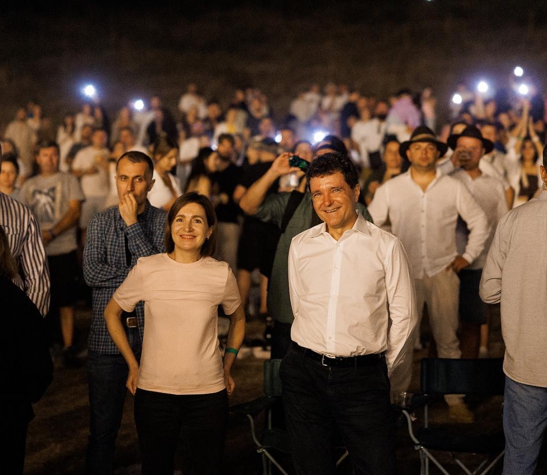 Romanian president Nicușor Dan makes private trip to Moldova, attends festival with Maia Sandu