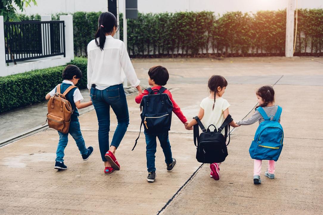 More localities in Romania adopt walk-to-school program