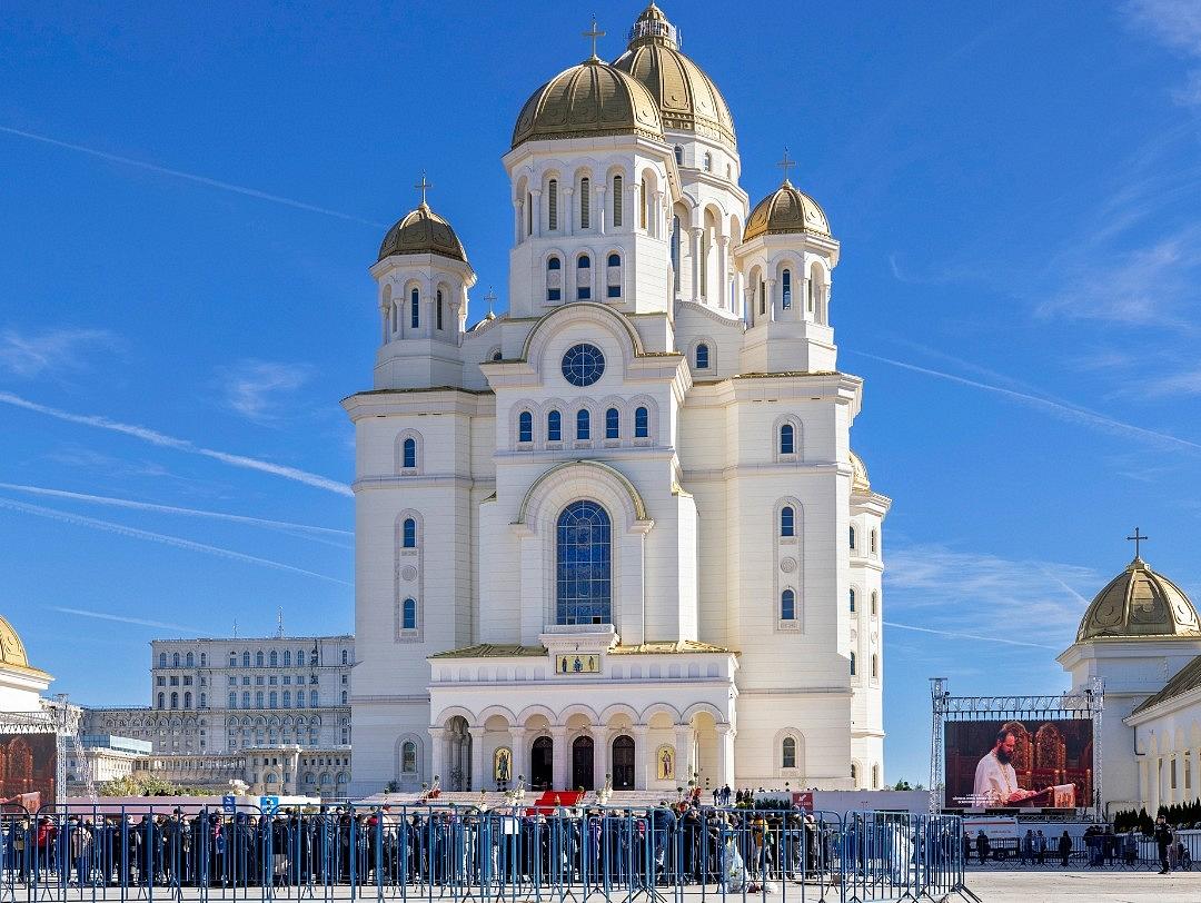 Children’s choir performs controversial song in Romania’s new National Cathedral
