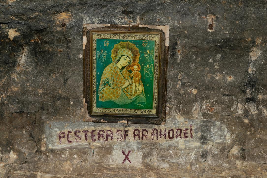 Bucharest Village Museum holds crafts fair over St. Andrew Day and National Day