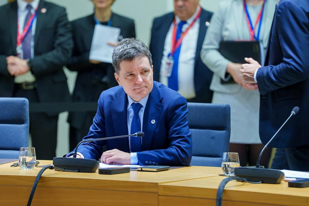 Romania's president remains cautious, but leaves door open for Board of Peace